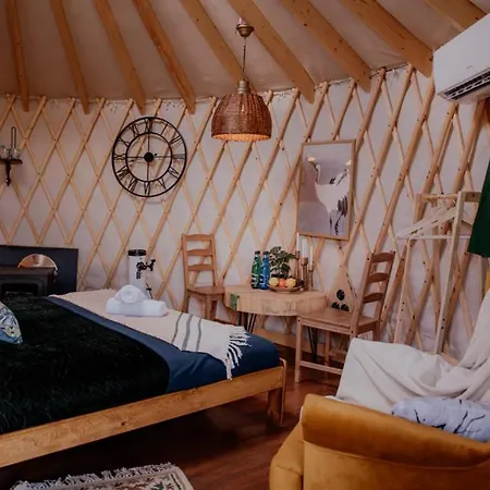Jurty Z Widokiem, Prywatna Balia- Dzikolas Glamping Krasnobrod Exterior photo