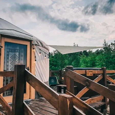 Jurty Z Widokiem, Prywatna Balia- Dzikolas Glamping Krasnobrod Exterior photo