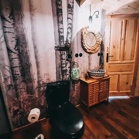 Jurty Z Widokiem, Prywatna Balia- Dzikolas Glamping Krasnobrod Exterior photo