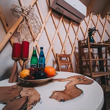 Jurty Z Widokiem, Prywatna Balia- Dzikolas Glamping Krasnobrod Exterior photo
