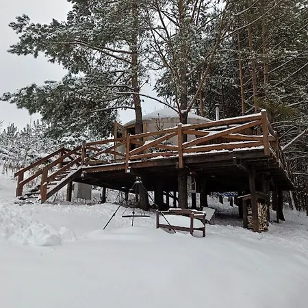 Jurty Z Widokiem, Prywatna Balia- Dzikolas Glamping Krasnobrod Exterior photo