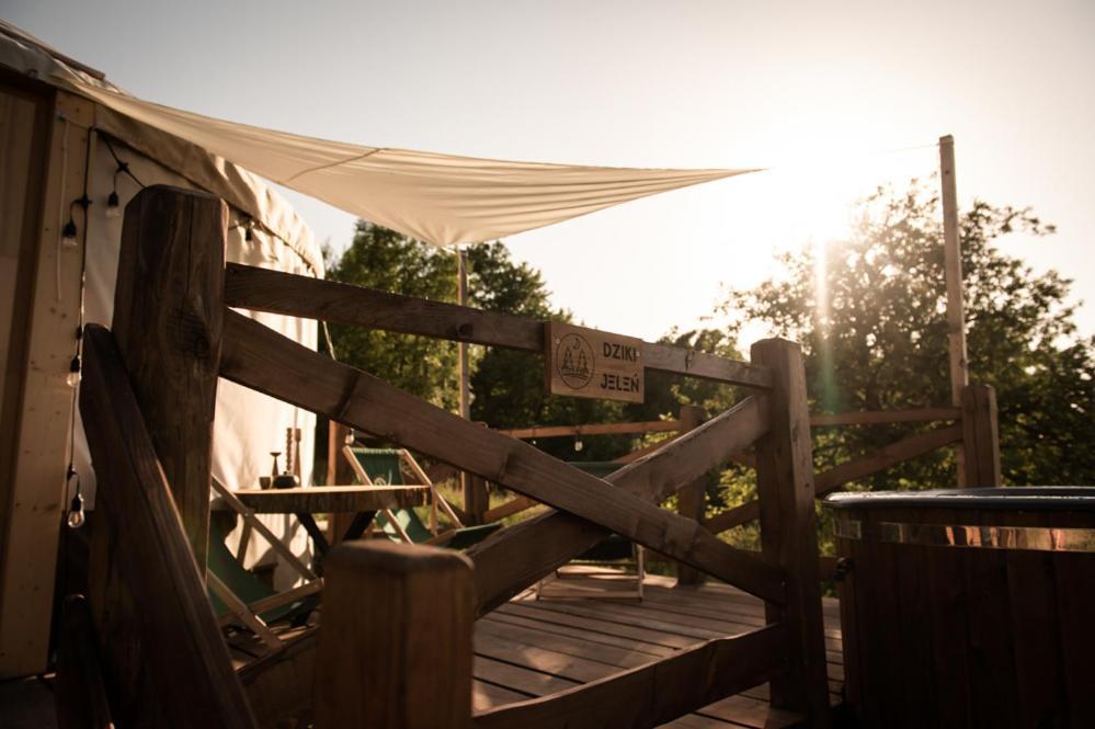 Jurty Z Widokiem, Prywatna Balia- Dzikolas Glamping *