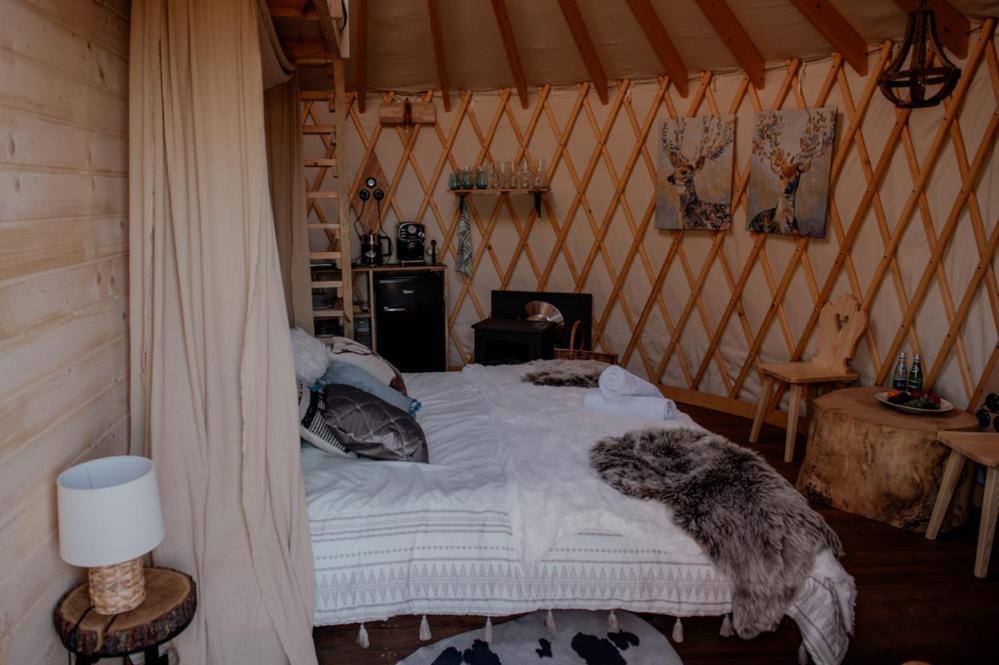 Luksustelt Jurty Z Widokiem, Prywatna Balia- Dzikolas Glamping *